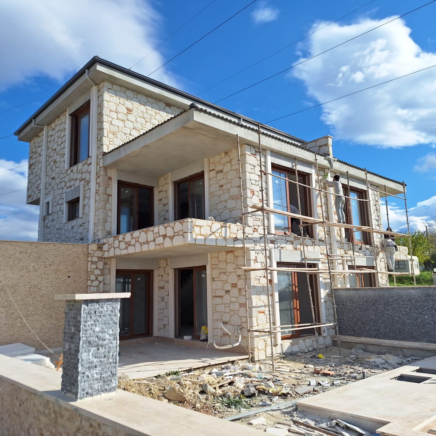 Büyük villa doğal taş cephe uygulaması İzmir